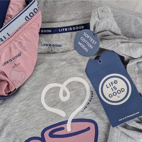 Life Is Good PJ Set Short Sleeve Top Shorts Peace & Love Coffee Grey Pink L NWT - Picture 12 of 12